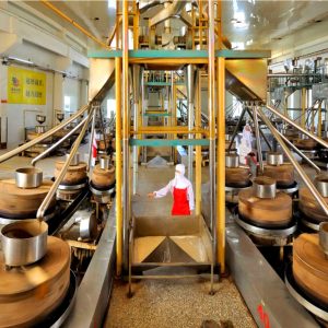 Alternative view of Cuizi Small-Mill Roasted Sesame Oil (Cold-Pressed)